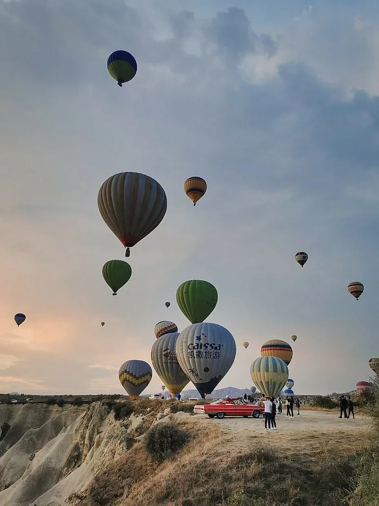 hot-air-balloons-5505217_1280